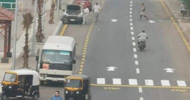 محافظ دمياط تفتتح طريق 18 وموقف سيارات الأجرة بمدينة ميت أبو غالب