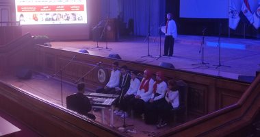 محافظ بنى سويف ورئيس الجامعة يشهدان العرض المسرحى "أوبريت.. حتى لا ننسي" 