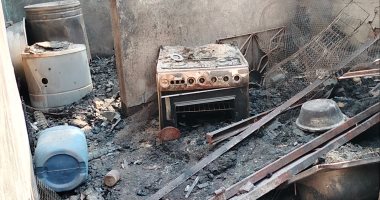 شاهد آثار حريق عزبة خير الله.. ومسئولو حياة كريمة يتواصلون مع المتضررين