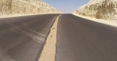 استكمال محور تنيدة منفلوط بالوادى الجديد بنسبة 96% بتكلفة 2,7 مليار جنيه