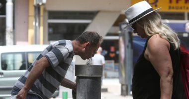 درجات حرارة لم يسبق لها مثيل تضرب القارة العجوز.. إصابات بالغة بأوروبا واستعدادات مكثفة بالمستشفيات وتوفير القاعات المكيفة للمواطنين فى الشوارع.. و"حقوق الحيوان" توفر المياه المثلجة فى الحدائق.. وحرائق بإيطاليا