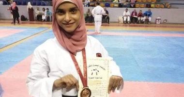 هبة أول بطلة كاراتيه من ذوى الهمم فى أسيوط.. تحدت ضمور المخ بالرياضة