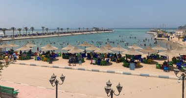 الهروب إلى البحر.. المواطنون يفرون من حرارة الجو المرتفعة إلى الشواطئ.. الرطوبة تجبر أهالى الغردقة على ترك المنازل.. الأسكندرية تضع منظومة انقاذ لاستقبال روادها.. وسيلفى الشاطئ الأشهر ببورسعيد