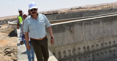 محافظ أسوان: تنفيذ أكبر مشروع للصرف الصحى بتكلفة 400 مليون جنيه.. فيديو وصور