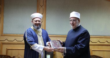 ‏وكيل الأزهر يستقبل مفتى أستراليا.. ويؤكد: نحرص على التواصل مع كل صاحب فكر وسطى