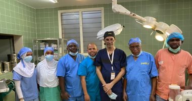 مصر فى قلب أفريقيا.. قافلة طبية لعلاج المرضى بدولة تنزانيا.. إجراء 170 عملية جراحية والكشف على 1500 شخص.. رئيس القافلة: أجرينا جراحات معقدة ووزير الصحة التنزانى طلب مزيدا من التعاون.. فيديو وصور