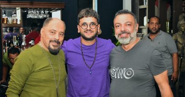 مصطفى خاطر بشعر "مسبسب" وعمرو عبد الجليل "أصلع" فى "مربع برمودا" (صور)