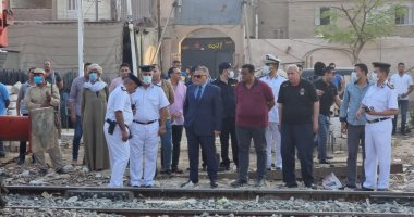 السكة الحديد: خروج عربة قطار القاهرة/أسوان عن القضبان بسوهاج دون إصابات