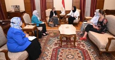 وزيرة التضامن تستعرض جهود مبادرة حياة كريمة لتطوير الريف مع سفيرة فلندا