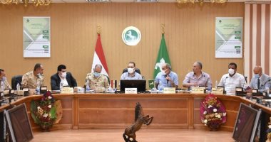 محافظ الشرقية يعقد اجتماعا لمتابعة نسب تنفيذ مبادرة "حياة كريمة" بالحسينية