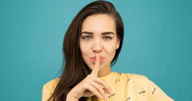 4 أبراج ما تآمنهاش على سر.. الحمل ما بيحفظش حتى أسراره والجوزاء بيحب النميمة