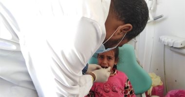 توقيع الكشف الطبى على 1889 مواطنا بالمجان خلال قوافل "حياة كريمة" بأسوان.. صور