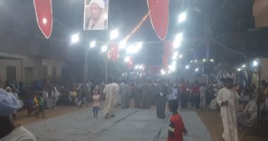 "ريحانة المداحين" يبدع فى ليلة مولد العارف بالله "الجعفرى" بأسوان.. فيديو وصور