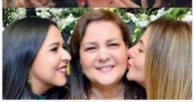 مكى وشريف منير وسميرة سعيد وأصالة ينعون دلال عبد العزيز: أعان الله قلب دنيا وإيمى