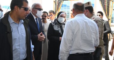 وزيرة الصناعة ومحافظ قنا يزوران مجمع الصناعات الصغيرة بمنطقة "هو الصناعية"