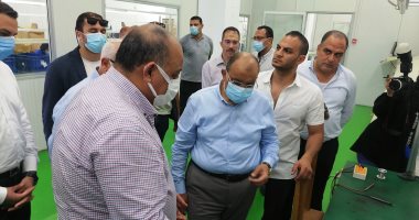 وزير التنمية المحلية يتابع المشاريع بالمنطقة الصناعية في بورسعيد