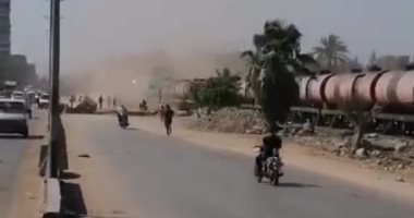 قطار بضائع يصطدم بميكروباص في الشرقية دون خسائر بالأرواح