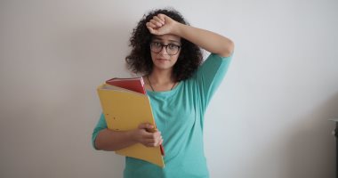 الإتيكيت بيقول إيه؟ 7 قواعد للتعامل مع المدير العصبى.. اعترف بغلطك وما تقصرش