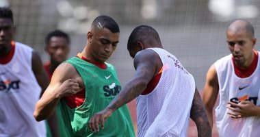 لوك جديد لـ مصطفى محمد فى تدريبات جالاتا سراى.. صور
