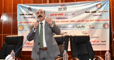 محافظ أسوان يفتتح ورشة عمل للتوعية حول كيفية حساب الحد الأدنى للأجور