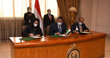 توقيع عقد تعاون بين "الإنتاج الحربي" وشركات إماراتية لتصنيع السيارة البيك أب "EM"