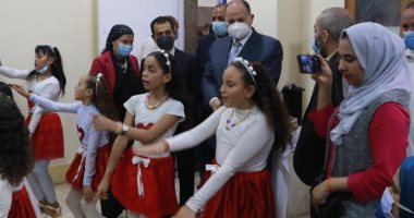وزيرة الثقافة تتابع فعاليات مبادرة "حياة كريمة" لـ قصور الثقافة بقرى أسيوط