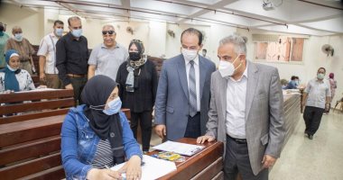 نائب رئيس جامعة طنطا يتابع سير اختبارات القدرات بكلية التربية النوعية