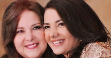 بقيت يتيمة من غيرك يا أمى.. دنيا سمير غانم تنعى دلال عبد العزيز 