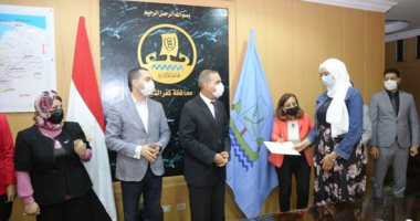 محافظ كفر الشيخ يكرم دفعة جديدة من المستفيدين من أنشطة محور دعم التعلم الإلكتروني  .. صور