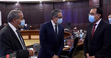 رئيس الوزراء يهنئ المصريين بالعام الهجرى الجديد.. ويشيد بأبطال طوكيو   