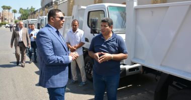 محافظ الدقهلية يتسلم 27 سيارة من الدفعة الأولى لمعدات تحسين البيئة