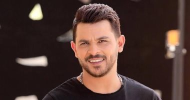 محمد رشاد مطربًا فى إحدى حلقات "ملف سرى" لـ هانى سلامة