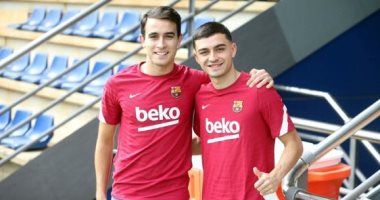 جارسيا يرتدى القميص 24 مع برشلونة