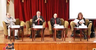 انطلاق اليوم الثانى من منتدى حوار الثقافات للهيئة الإنجيلية.. أكرم القصاص: الدين ضحية السياسة.. ويؤكد: العيش المشترك يجب أن يخرج من الغرف المغلقة.. محمد الباز: البعض يحمل الدين أكثر مما يحتمل