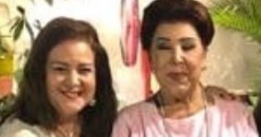 هكذا علقت ابنة رجاء الجداوي على صورة والدتها مع دلال عبد العزيز
