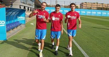 ثلاثى برشلونة يحتفلون بفضية الأولمبياد فى مران البارسا.. صور