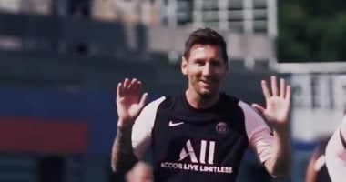 كواليس اليوم الأول لـ ميسى في التدريبات مع باريس سان جيرمان.. فيديو