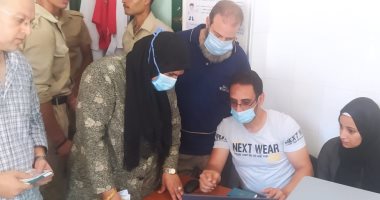 تلقي المسافرين لقاح كورونا في أول أيام بدء استقبالهم بكفر الشيخ.. صور