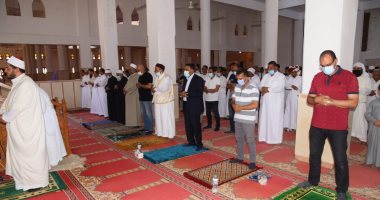 اعرف توجيهات محافظ مطروح لحل مشاكل الأهالى.. صور