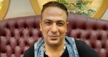 استمع إلى مواويل صعيدى وأغانى العندليب وأم كلثوم للمطرب الشعبى سامح الشرقاوى.. لايف