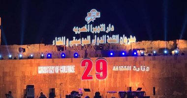 استعدادات الدورة الـ29 من مهرجان القلعة للموسيقى والغناء.. صور 