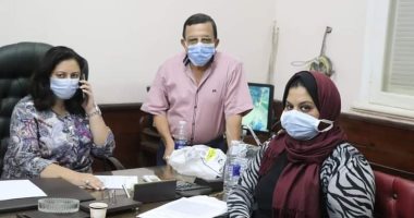 الفريق الطائر للتطعيم ضد كورونا بالفيوم يستأنف عمله.. صور