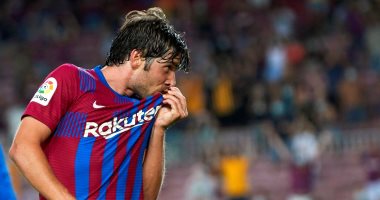 برشلونة يعلن إصابة سيرجي روبيرتو قبل مواجهة ألافيس فى الدوري الإسبانى