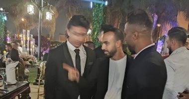أفشة مع نجوم طلائع الجيش قبل موقعة الثلاثاء في الدورى.. صور وفيديو