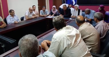 رئيس مدينة سفاجا تلتقى بأصحاب المنازل المشمولة بتطوير الميناء البحرى.. صور 
