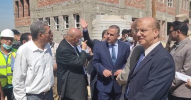 محافظ سوهاج يتفقد مشروعات المبادرة الرئاسية حياة كريمة بطما.. فيديو لايف