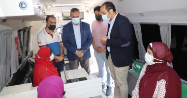 أول مركز تكنولوجى متنقل لتقديم الخدمات الحكومية للمواطنين بالمنوفية.. صور