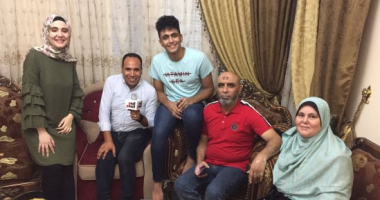 فرحة وزغاريد فى منزل فتحى أشرف الأول على مدارس المتفوقين بالثانوية العامة.. فيديو