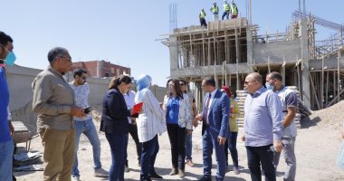 محافظ دمياط تتابع مشروعات "حياة كريمة" بكفور الغاب وكفر المرابعين.. صور