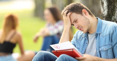 نصائح للآباء.. إزاى تتعامل مع ابنك لو زعلان من نتيجة الثانوية العامة